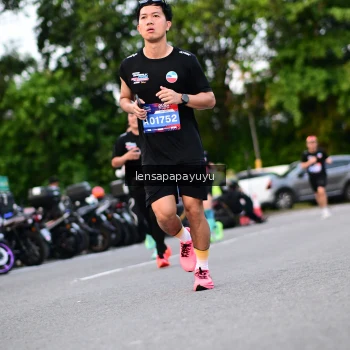 Runner Photo 4106982