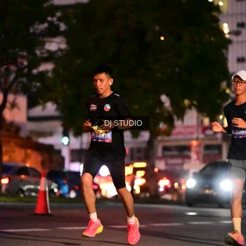 Runner Photo 4107030