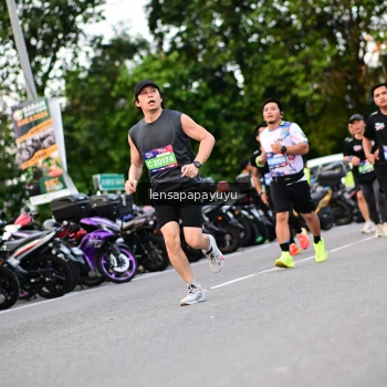 Runner Photo 4107084