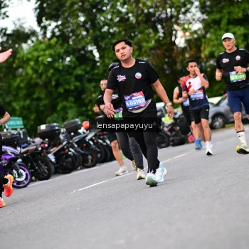 Runner Photo 4107103