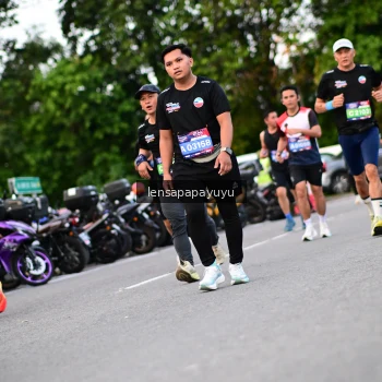 Runner Photo 4107115