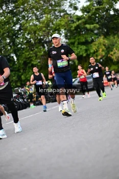 Runner Photo 4107117