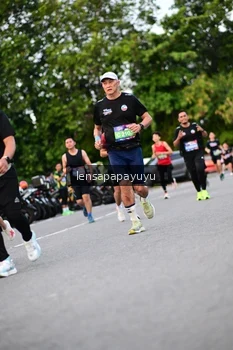 Runner Photo 4107118