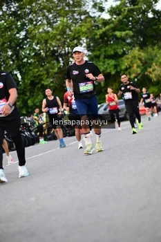 Runner Photo 4107122