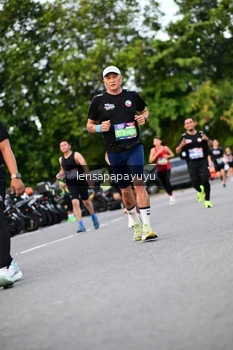 Runner Photo 4107123