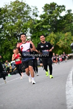 Runner Photo 4107142