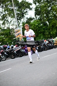 Runner Photo 4107215