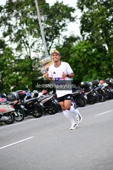 Runner Photo 4107220