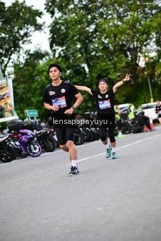 Runner Photo 4107224