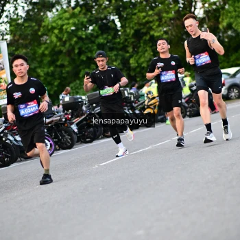 Runner Photo 4107298