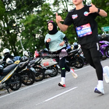 Runner Photo 4107300