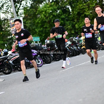 Runner Photo 4107304