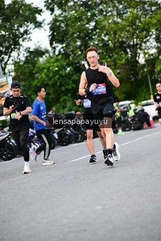 Runner Photo 4107321