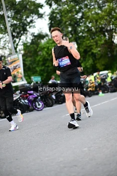 Runner Photo 4107324