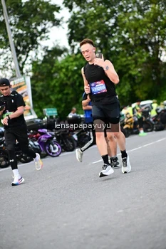 Runner Photo 4107329