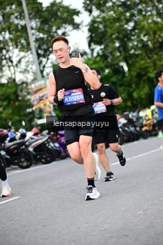Runner Photo 4107331