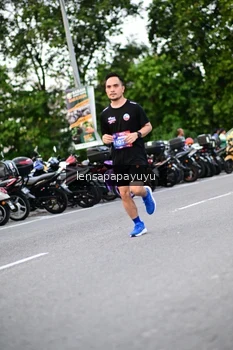 Runner Photo 4107349