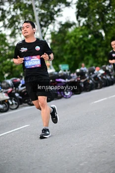 Runner Photo 4107356