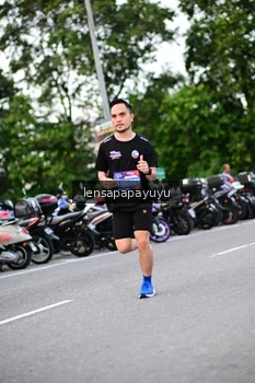 Runner Photo 4107365
