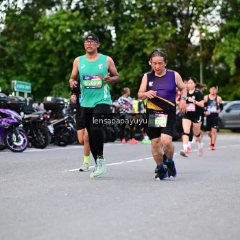 Runner Photo 4107381