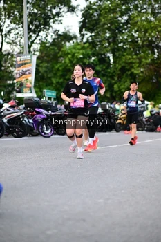 Runner Photo 4107386