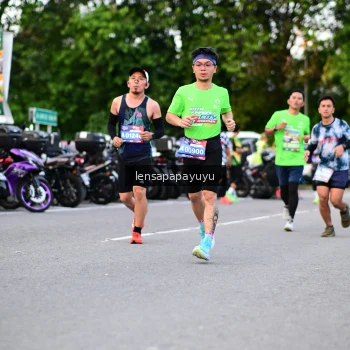 Runner Photo 4107400
