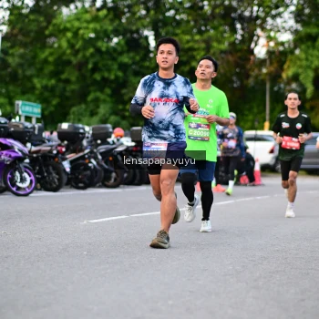 Runner Photo 4107421
