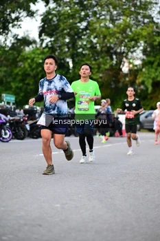 Runner Photo 4107424
