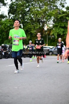 Runner Photo 4107438