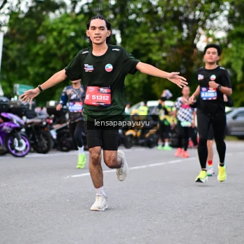 Runner Photo 4107439