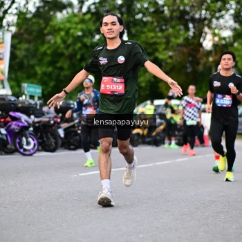 Runner Photo 4107443