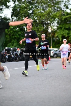 Runner Photo 4107444