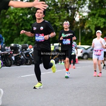 Runner Photo 4107449