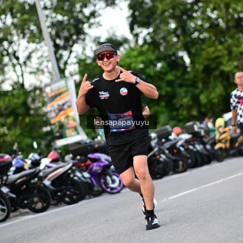 Runner Photo 4107480