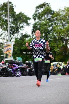 Runner Photo 4107500