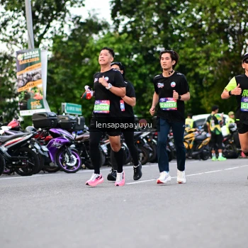 Runner Photo 4107512