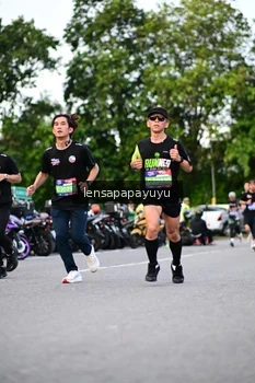 Runner Photo 4107524