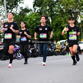 Runner Photo 4107532