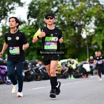 Runner Photo 4107535
