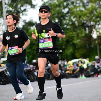 Runner Photo 4107540