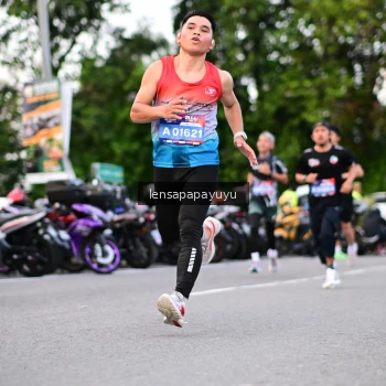 Runner Photo 4107548