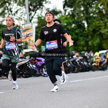 Runner Photo 4107565