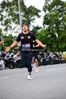 Runner Photo 4107574