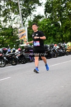 Runner Photo 4107583