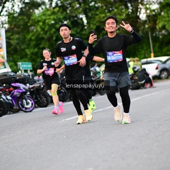 Runner Photo 4107596