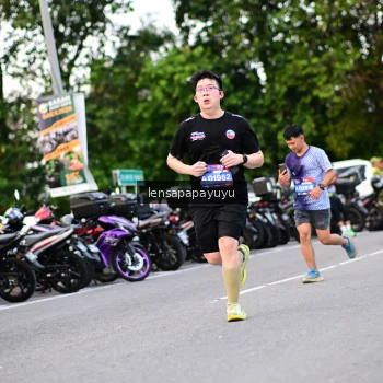 Runner Photo 4107606