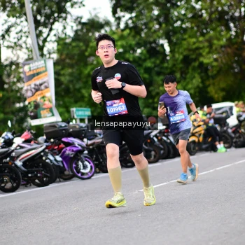 Runner Photo 4107613