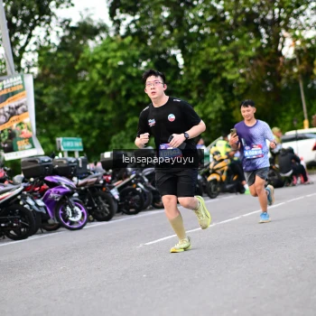 Runner Photo 4107618