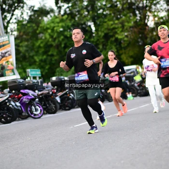 Runner Photo 4107630