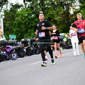 Runner Photo 4107642